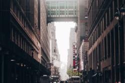 探索中国城市，哪个城市小孩更容易上学？